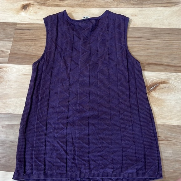 Missoni. Gorgeous keyhole top. Beautiful color. No flaws to mention ss 4 - Picture 4 of 6